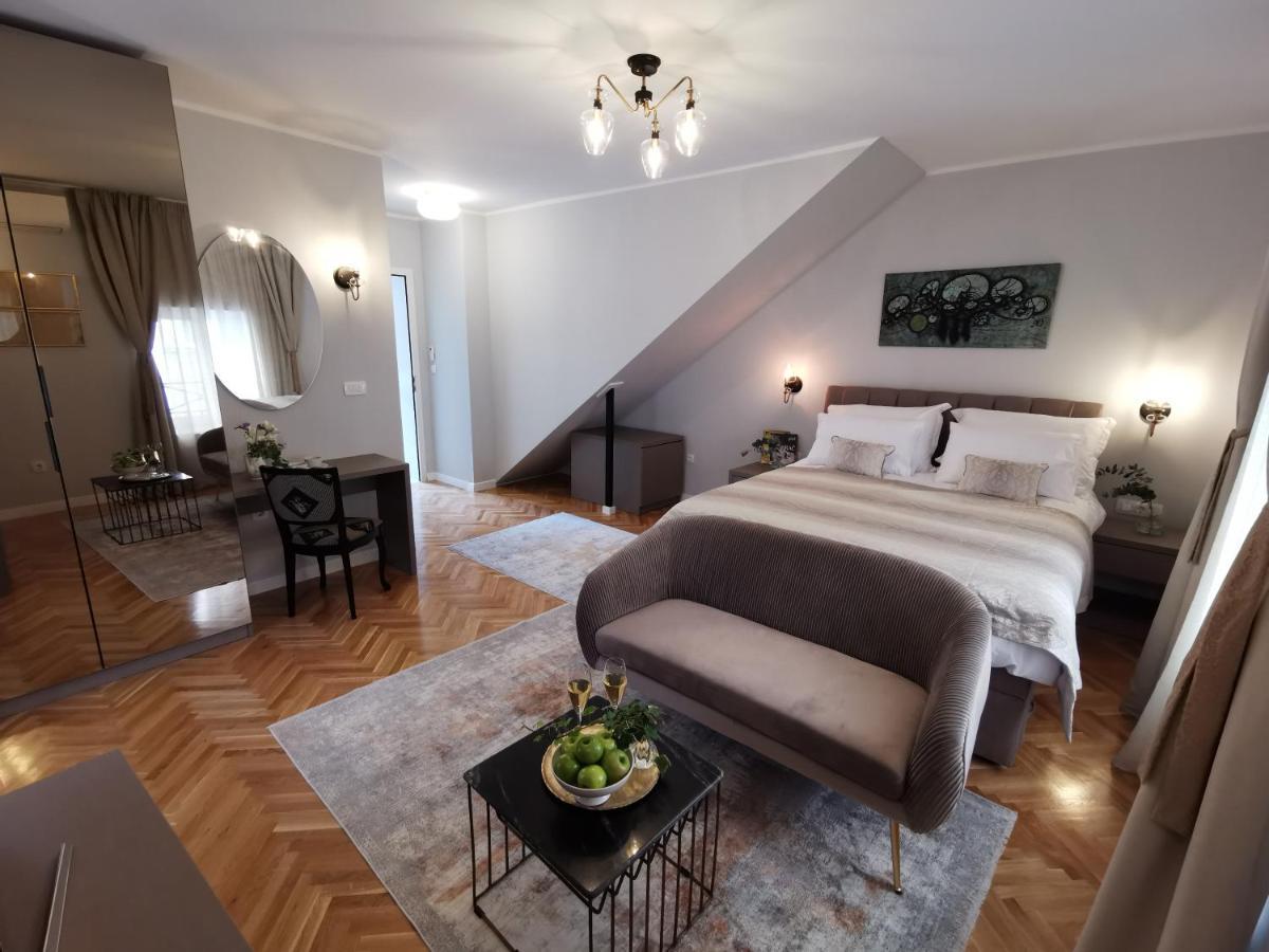 Merla Luxury Split